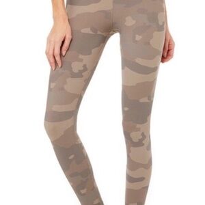 Alo High-Waist Camo Vapor Legging